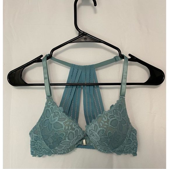 Beautiful Front Close Bra - Picture 5 of 10